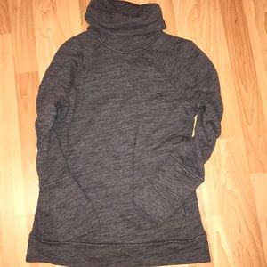 Lululemon turtleneck tunic sweatshirt